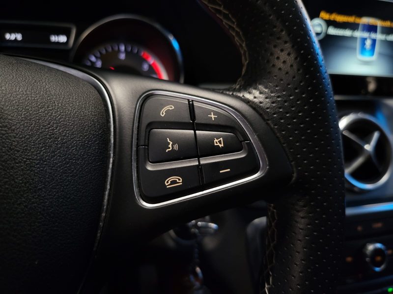 MERCEDES GLA 220 D 177CV SENSATION 4MATIC  / SIEGES CHAUFFANTS + MODES DE CONDUITES /