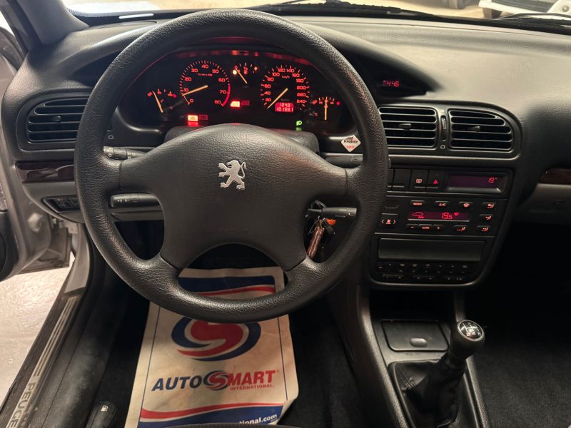 PEUGEOT 406 3.0 i V6 BERLINE 194 cv 1ERE MAIN