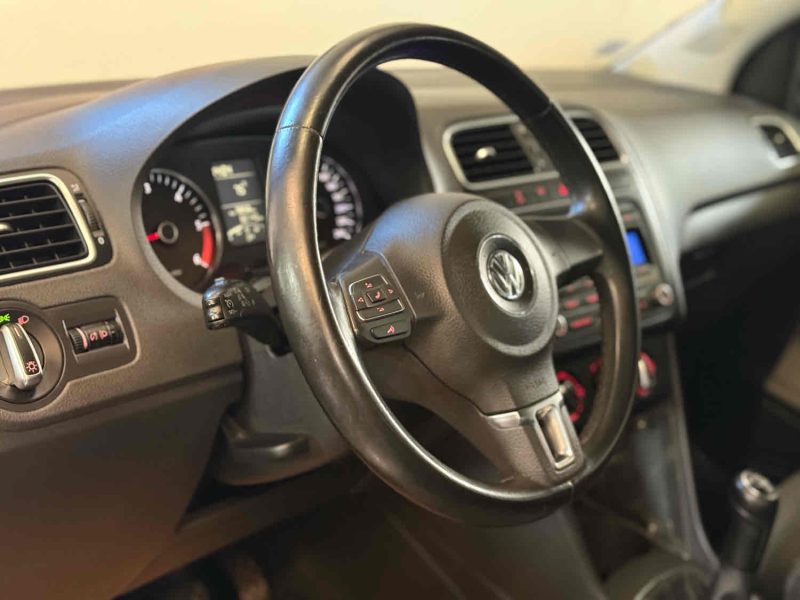 VOLKSWAGEN POLO 2010