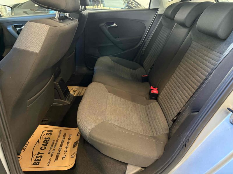 VOLKSWAGEN POLO 2010