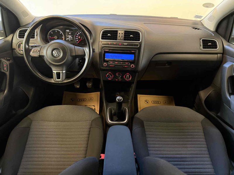 VOLKSWAGEN POLO 2010