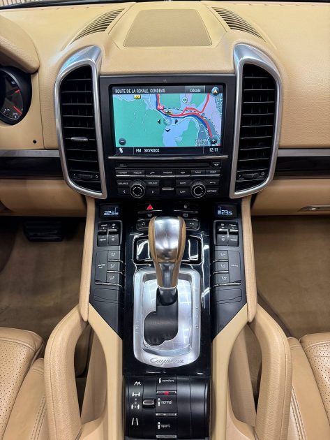 PORSCHE CAYENNE 2012