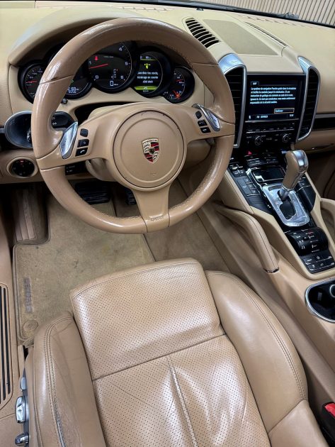 PORSCHE CAYENNE 2012