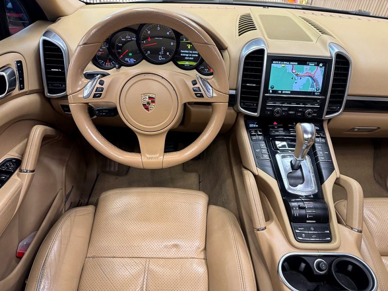 PORSCHE CAYENNE 2012