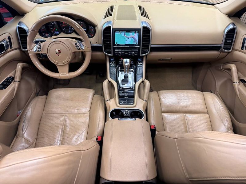 PORSCHE CAYENNE 2012