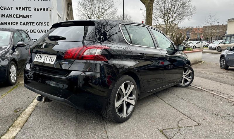PEUGEOT 308 2015