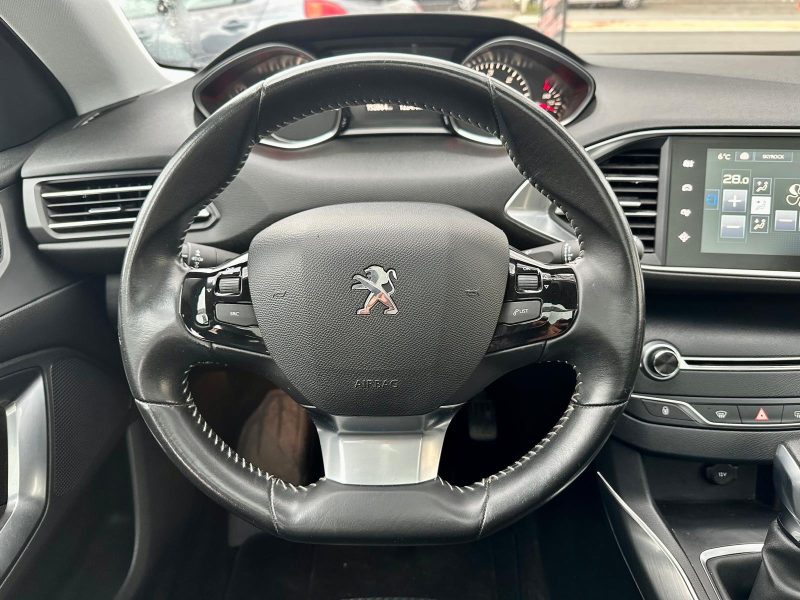 PEUGEOT 308 2015