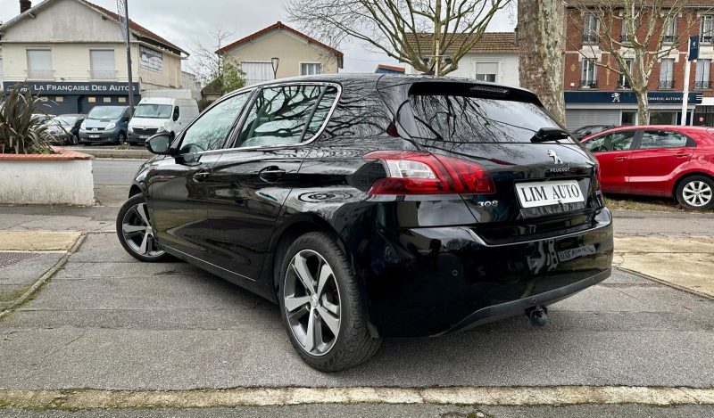 PEUGEOT 308 2015