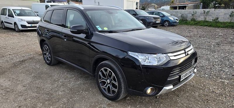 MITSUBISHI OUTLANDER 2.2 DI-D 4WD INSTYLE – 7 PLACES