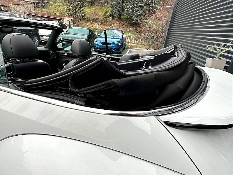 VOLKSWAGEN Coccinelle CABRIOLET 1.4 TSI 160 Exclusive COUTURE*GPS*CUIR*XENON*
