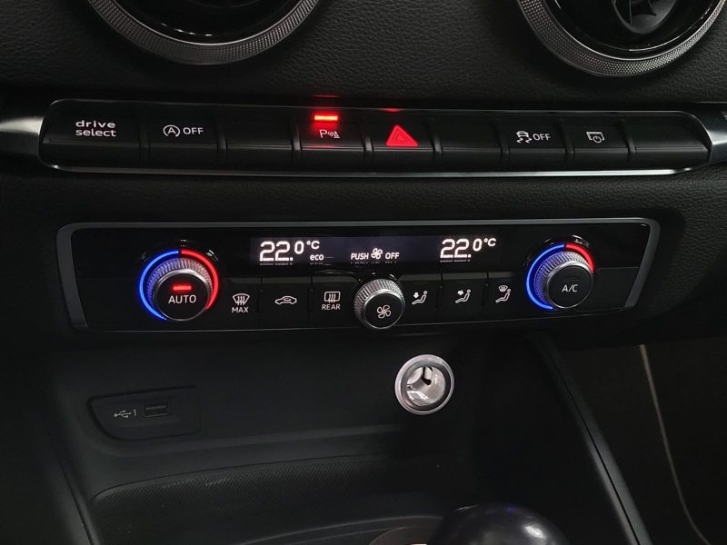 AUDI A3 LIMOUSINE 2.0 TDI 150cv Design Luxe Boîte Auto S-Tronic7