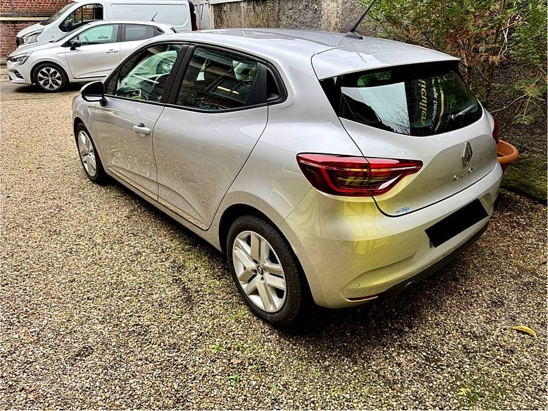 RENAULT CLIO 2021