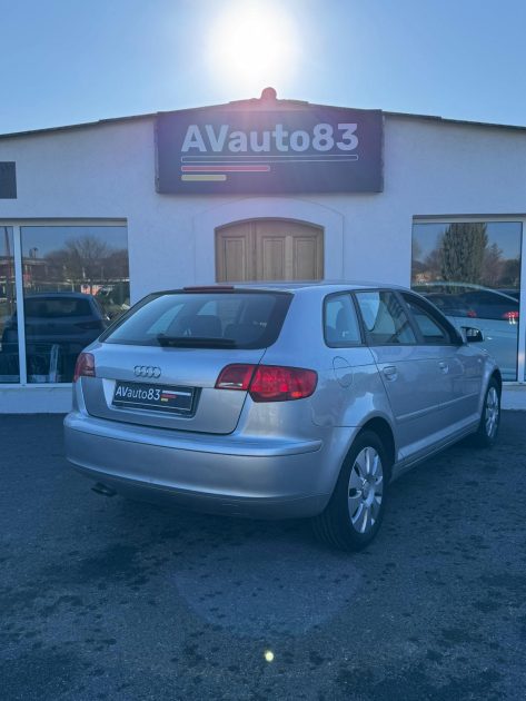 AUDI A3 2007 1.9TDI 105CV Ambiente / Distribution Neuve / CT OK / Révisée 