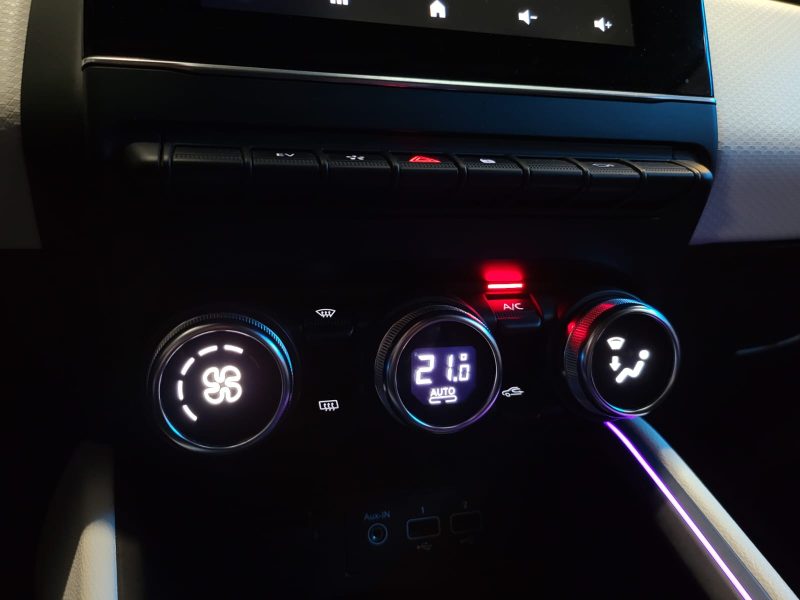 RENAULT CLIO V 1.6 E-TECH 140cv INTENS / LUMIERE D'AMBIANCE / CARPLAY / COCKPIT / SUIVI RENAULT