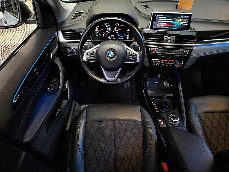 BMW X1 25e X-Drive 125 cv LOUNGE SUIVI COMPLET BMW/ CAMERA/ LUMIERE D'AMBIANCE/ 