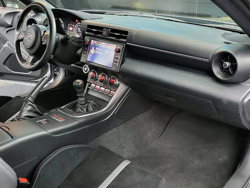TOYOTA GR86 2.4 VVT-i 234cv BVM6 1ère Main / GARANTIE CONSTRUCTEUR JUSQU'EN 05/2026