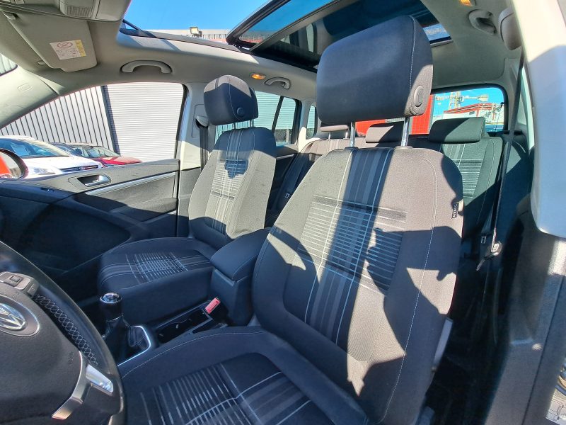 VOLKSWAGEN TIGUAN 2016