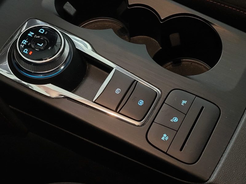 FORD KUGA Hybrid 190cv ST-Line Boîte Auto Powershift 4X2 / GARANTIE CONSTRUCTEUR 11/2026