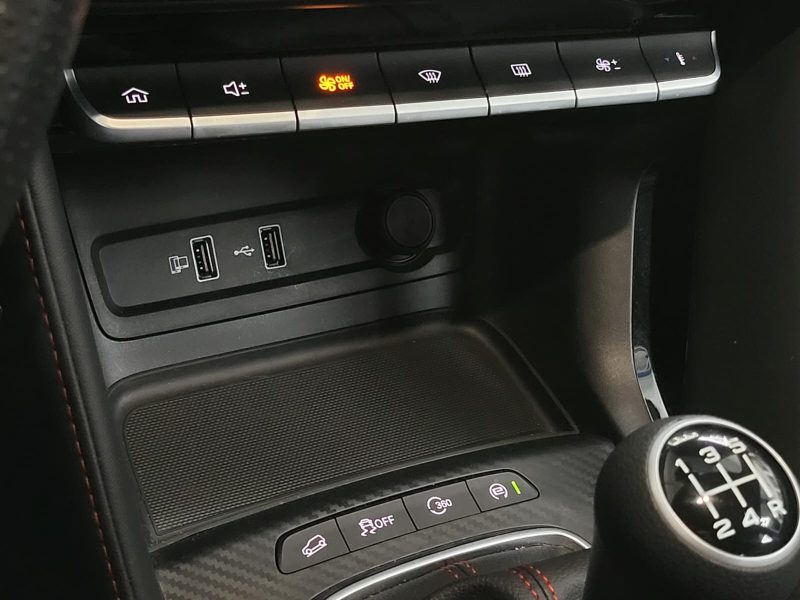 MG ZS 1.5 VTi-Tech 106cv Luxury BVM5 / GARANTIE CONSTRUCTEUR 7 ANS OU 09/2030