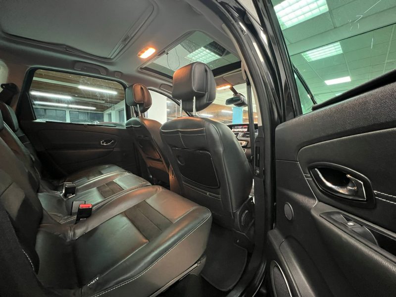 RENAULT GRAND SCENIC 1.6 dCi 130CH ENERGY FAP ECO2 INITIALE 7 PL