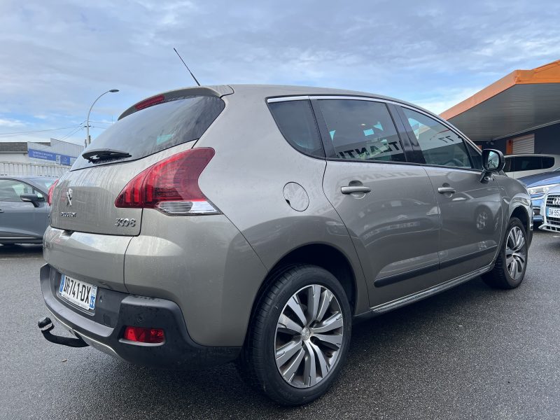 PEUGEOT 3008 2015