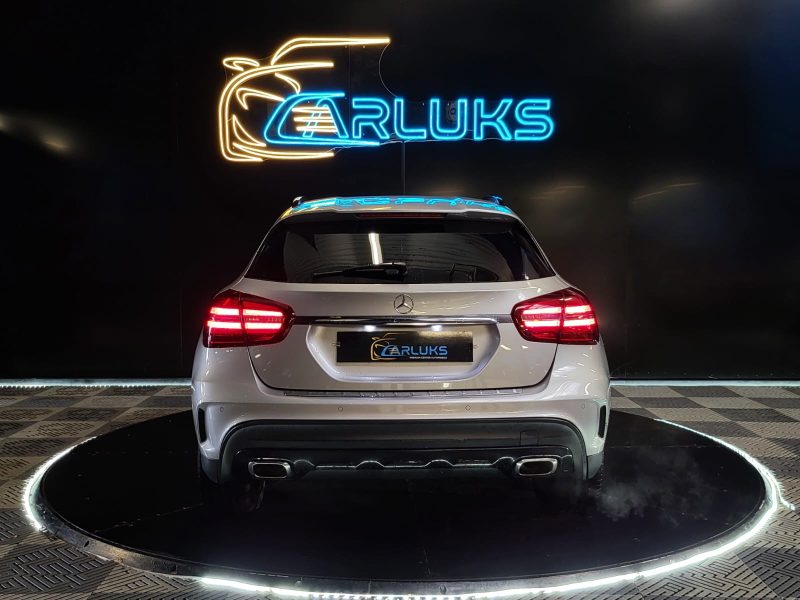 MERCEDES CLASSE GLA 180 7G-DCT 122CV WHITE ART EDITION / SIEGES CHAUFFANTS / HAYON ELECTRIQUE