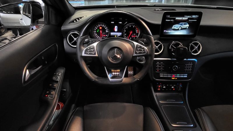 MERCEDES CLASSE GLA 180 7G-DCT 122CV WHITE ART EDITION / SIEGES CHAUFFANTS / HAYON ELECTRIQUE