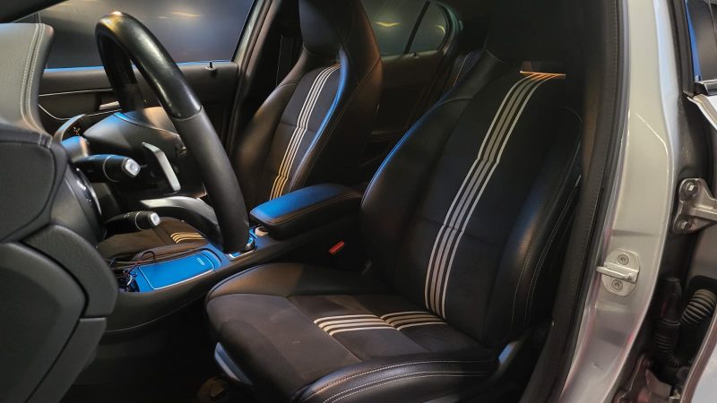 MERCEDES CLASSE GLA 180 7G-DCT 122CV WHITE ART EDITION / SIEGES CHAUFFANTS / HAYON ELECTRIQUE