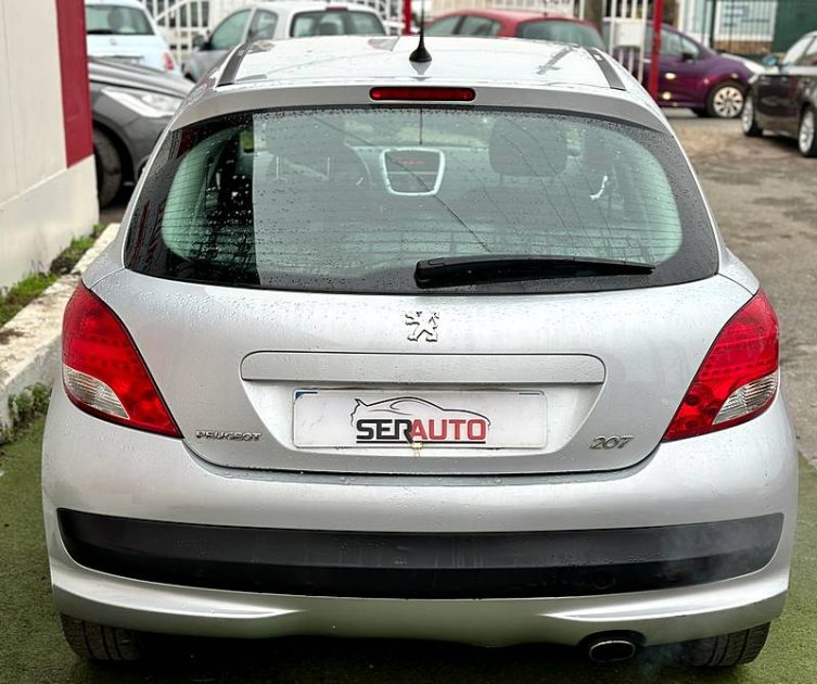 PEUGEOT 207 2010