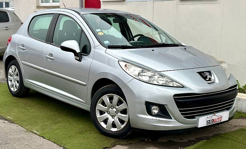PEUGEOT 207 2010