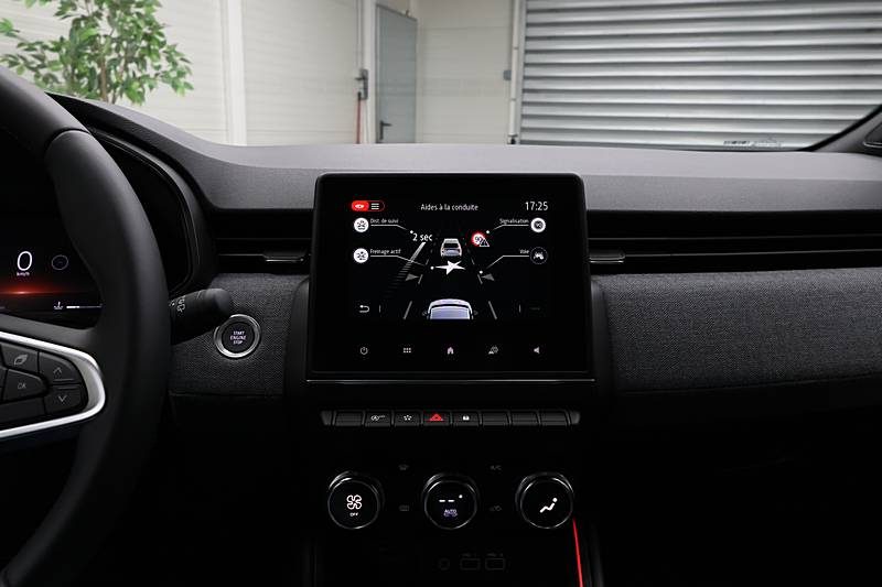 RENAULT CLIO V TCe 90 - Techno