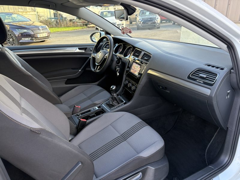 VOLKSWAGEN GOLF 2016