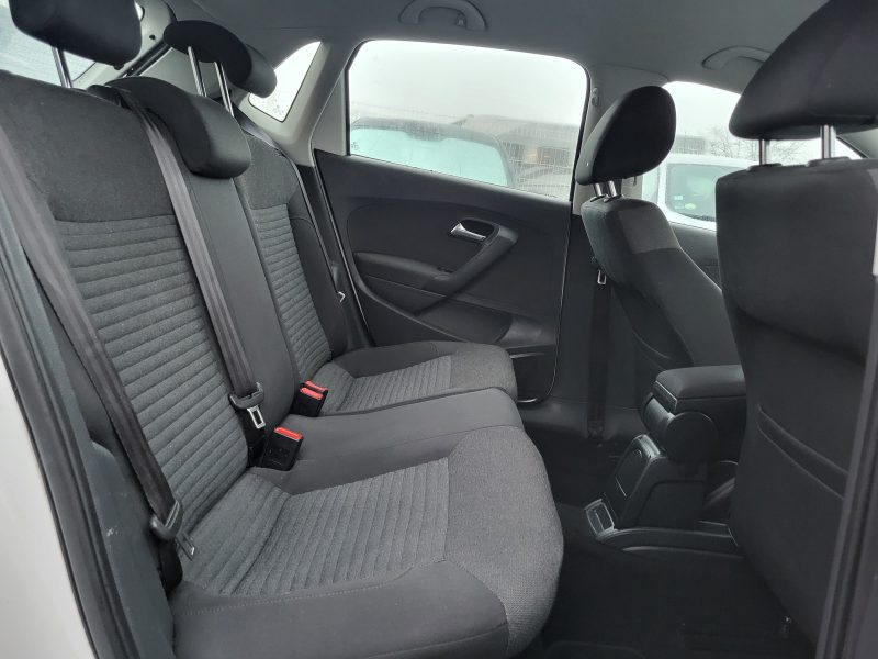 VOLKSWAGEN POLO 5 V 2011