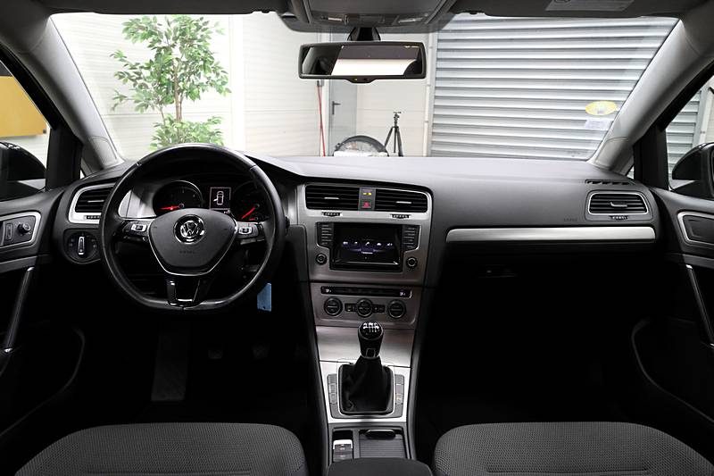 VOLKSWAGEN GOLF 2014