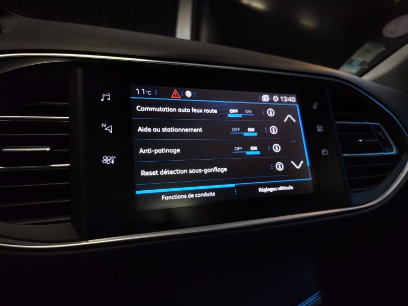 PEUGEOT 308 1.2 THP 130CV ALLURE / TOIT PANORAMIQUE +1ER MAIN + ENTRETIEN PEUGEOT COMPLET / /