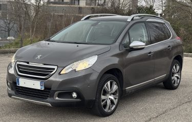 PEUGEOT 2008 1,6 BlueHDI 120 Féline Titane Grip Control