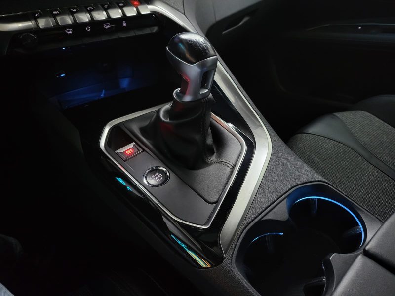 PEUGEOT 3008 1.2130cv CROSSWAY 