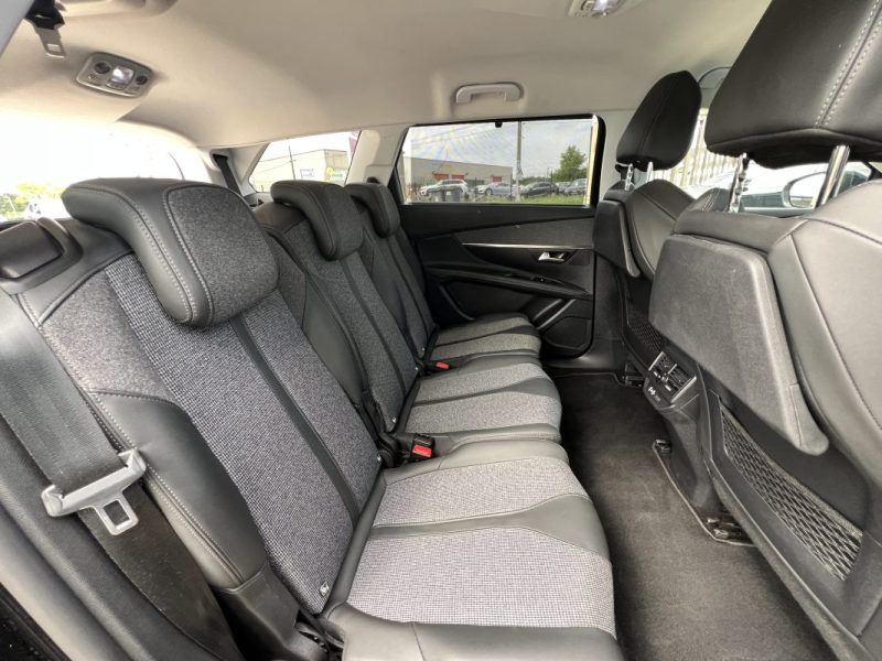 PEUGEOT 5008 Allure 130ch BVA 12/2020