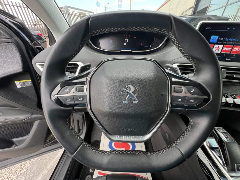 PEUGEOT 5008 Allure 130ch BVA 12/2020