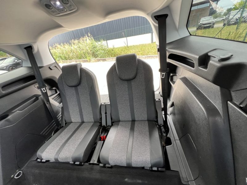 PEUGEOT 5008 Allure 130ch BVA 12/2020