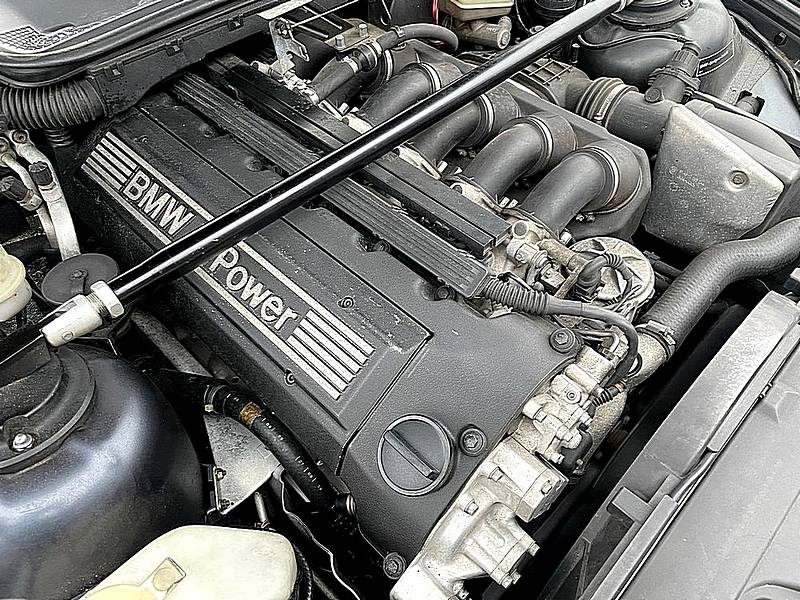 BMW M3 E36 3.2 321CV TOIT OUVRANT // SUIVI COMPLET 