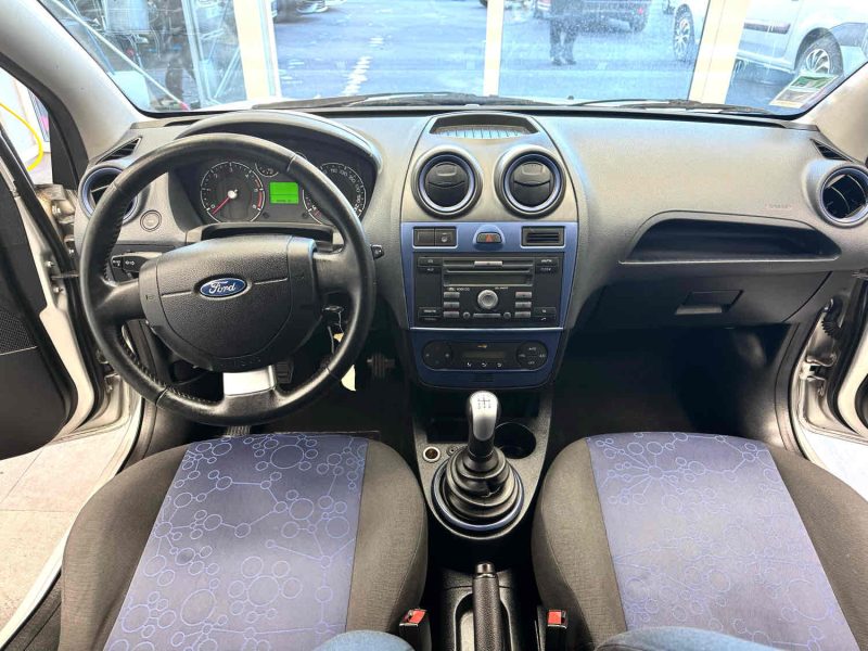 FORD FIESTA V  undefined