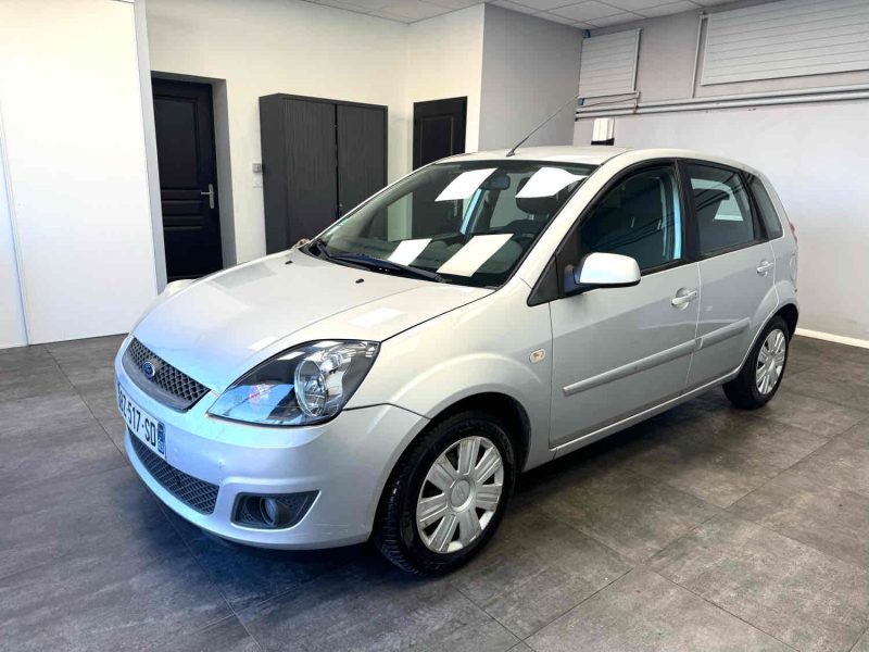 FORD FIESTA V  undefined