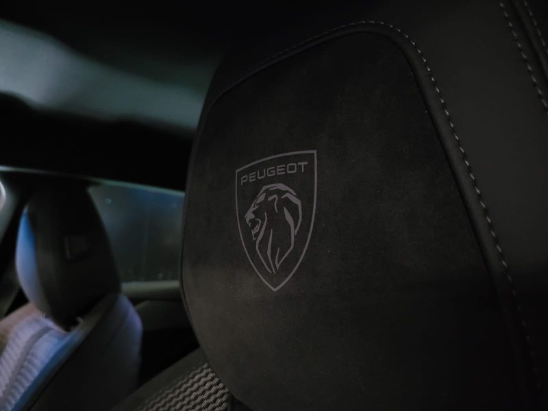 PEUGEOT 308 1.2 Hybrid 136Ch GT / CAMERA 360° + REGULATEUR ADAPTATIF + CARPLAY /