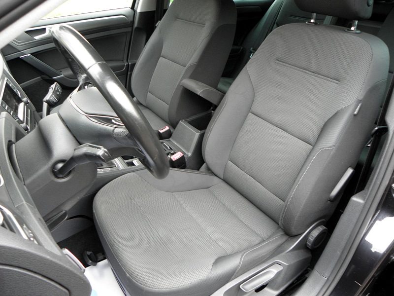 VOLKSWAGEN Golf VII 2013