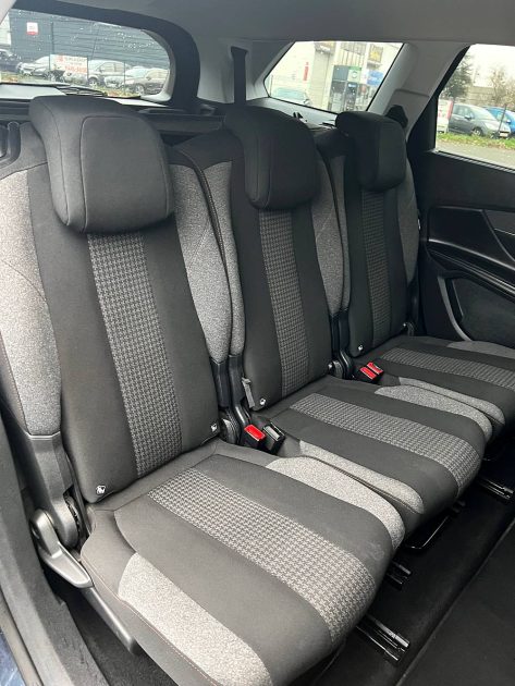 PEUGEOT 5008 II  2017