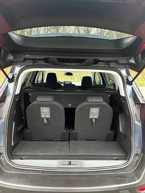 PEUGEOT 5008 II  2017