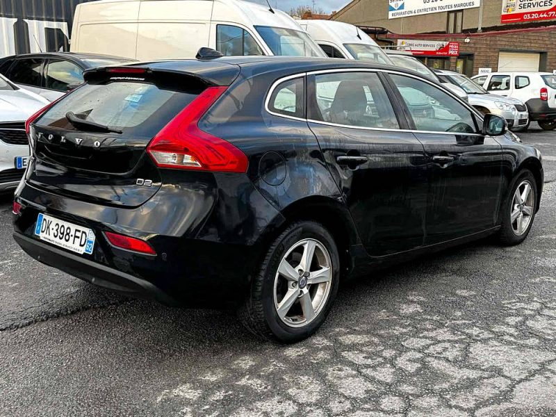 VOLVO V40  2014