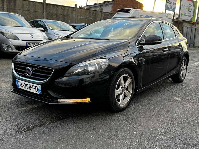 VOLVO V40  2014