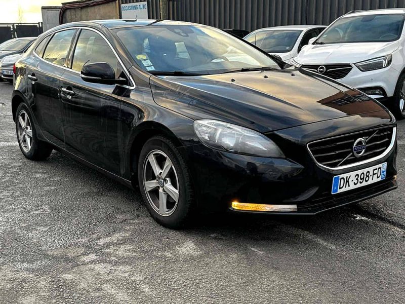 VOLVO V40  2014